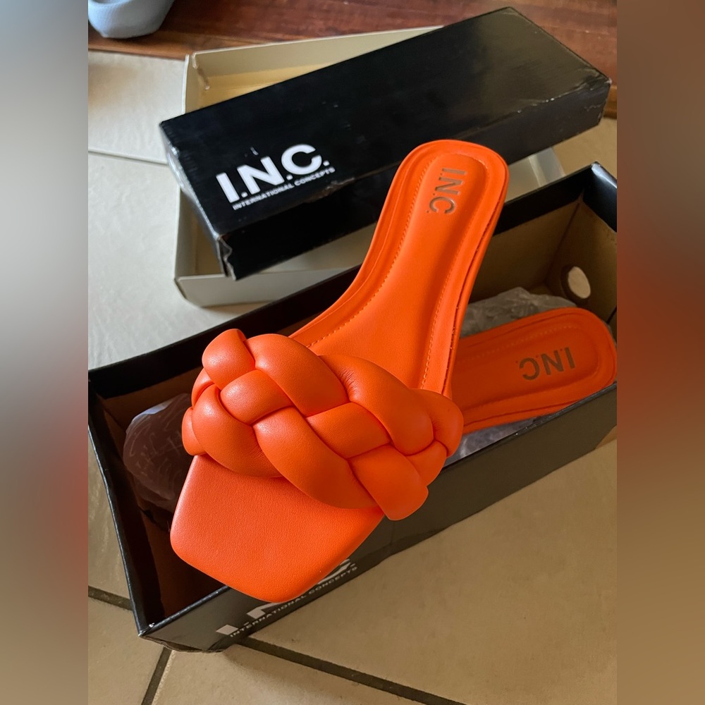 INC Partee Shoes Size 7 Medium (Orange)